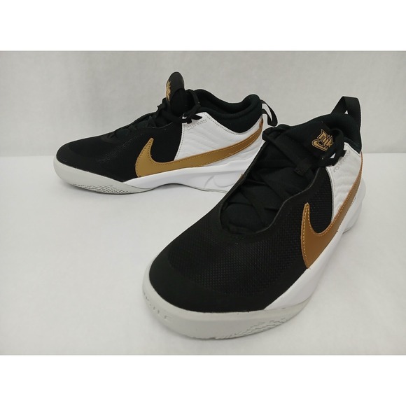 Nike‎ Kids Team Hustle D 10 Basketball Shoes CW6735-002 Black Gold Sz 5.5 - Picture 3 of 11